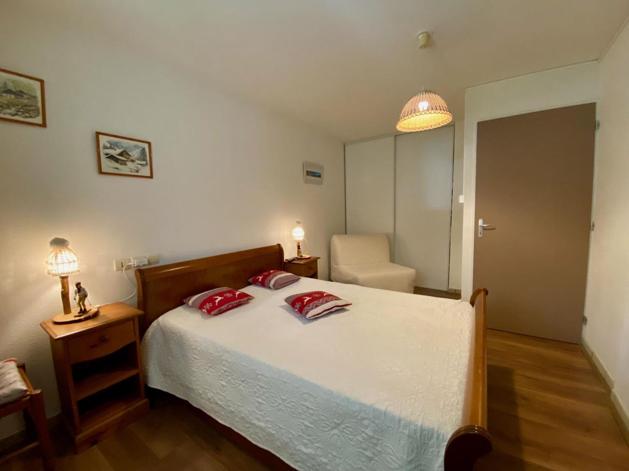 Charmant Logement De Plein Pied Avec Piscine 2* Loudenvielle Exterior photo